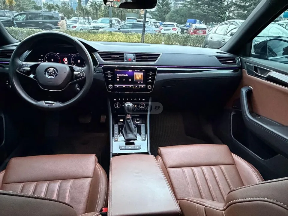 Skoda Superb 2023 — миниатюра 5