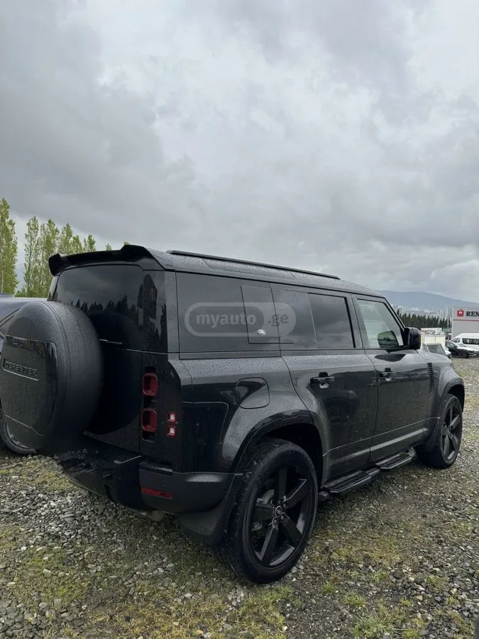 Land Rover Defender 110 2023 — миниатюра 5