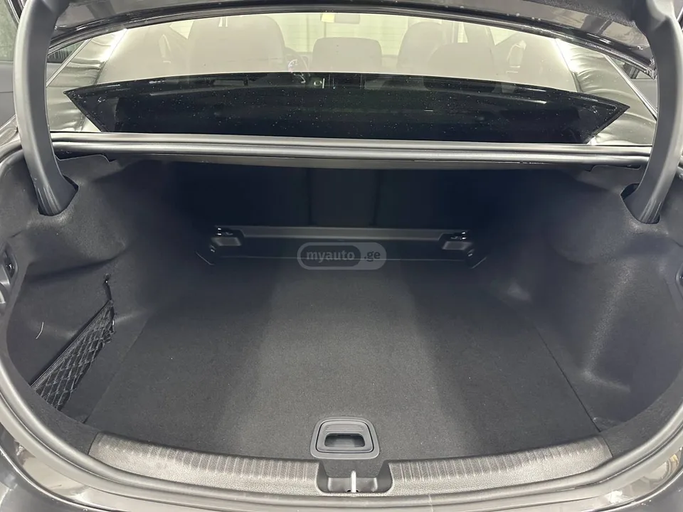 Mercedes-Benz C 180 2025 — миниатюра 4