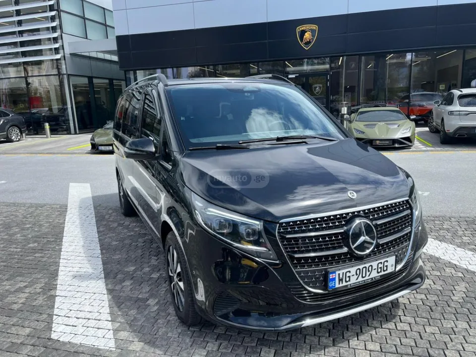 Mercedes-Benz V 300 4 Matic 2025 — миниатюра 2