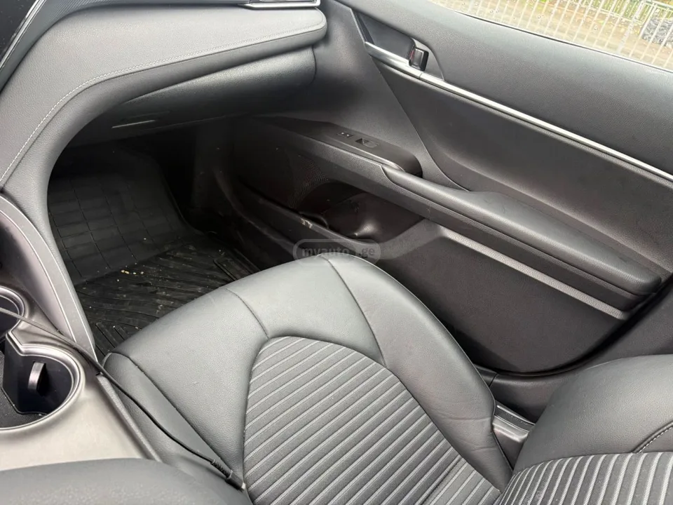 Toyota Camry 2023 — миниатюра 4