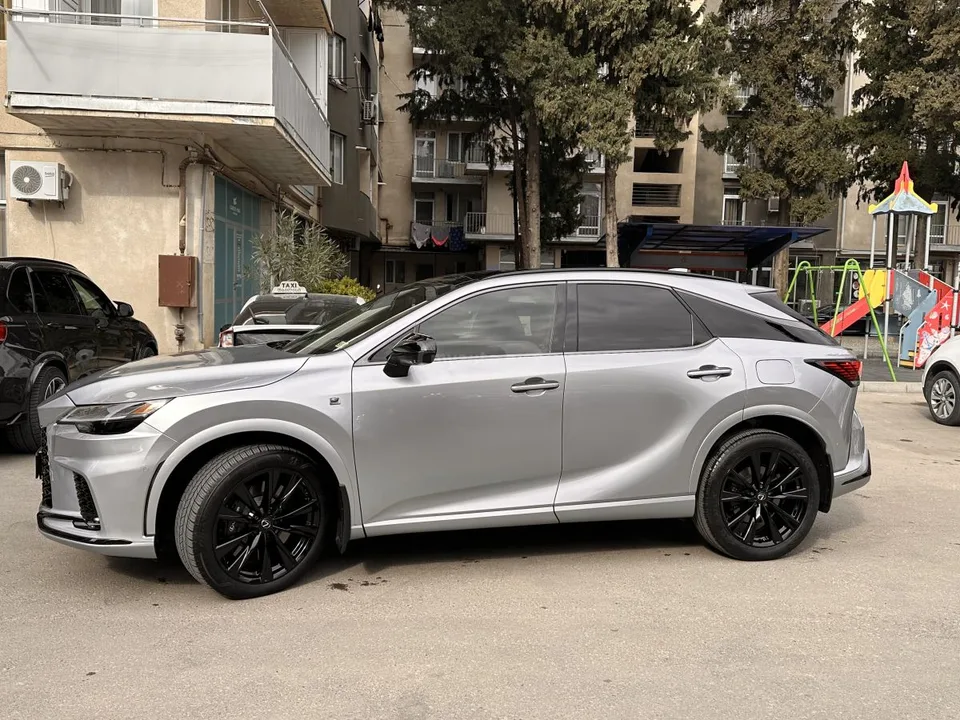 Lexus RX 500 2024 — миниатюра 3