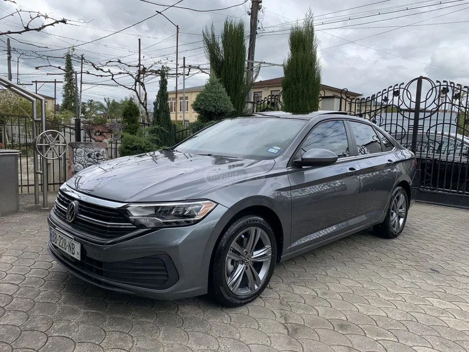 Volkswagen Jetta se 2024 — фото 1, купить с доставкой в Москву