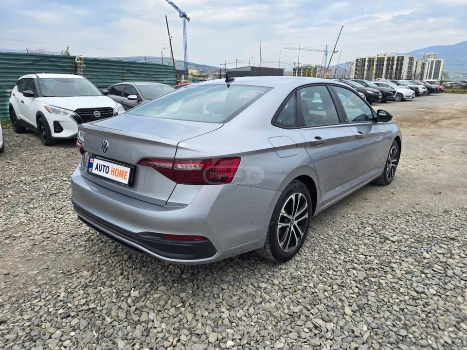 Volkswagen Jetta 2023 — миниатюра 3