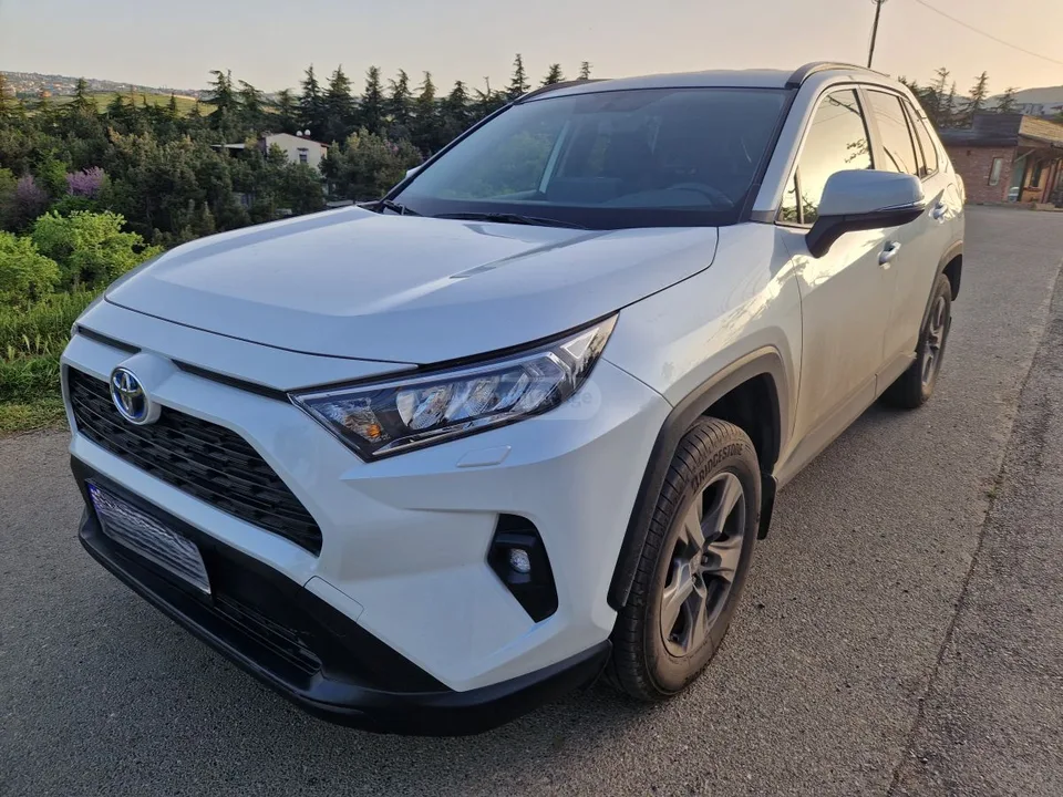 Toyota RAV 4 2023 — миниатюра 2