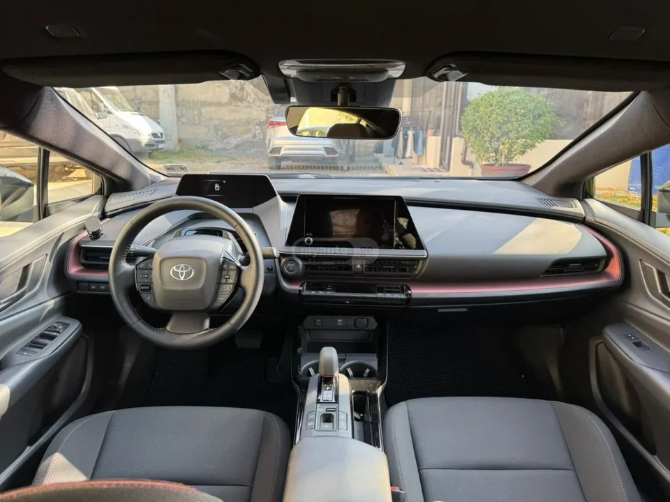 Toyota Prius 2024 — миниатюра 2