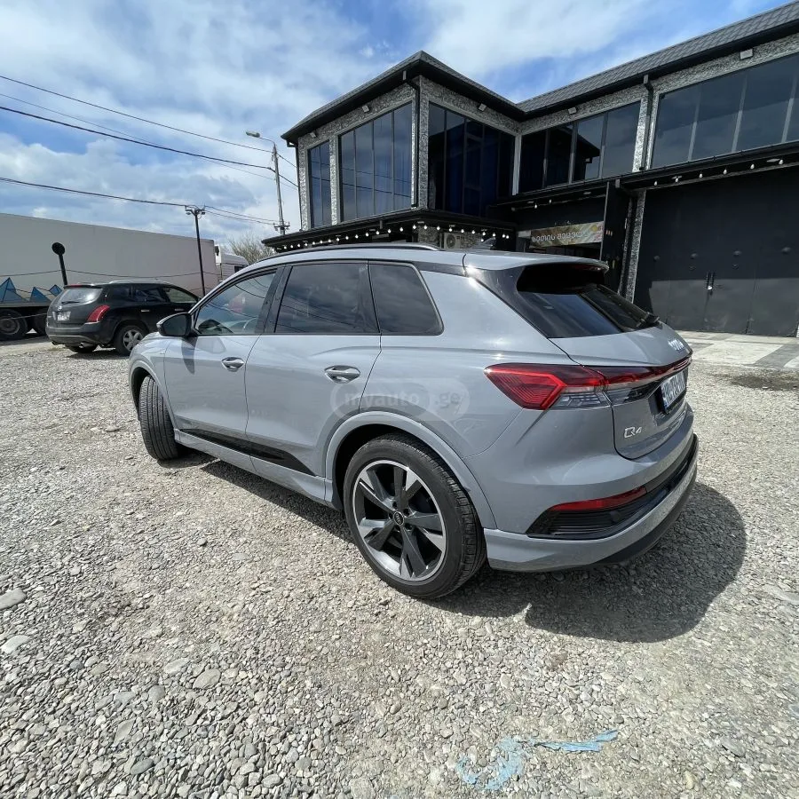 Audi Q4 E-Tron 55 premium 4 dr all Wheel driv 2024 — миниатюра 5