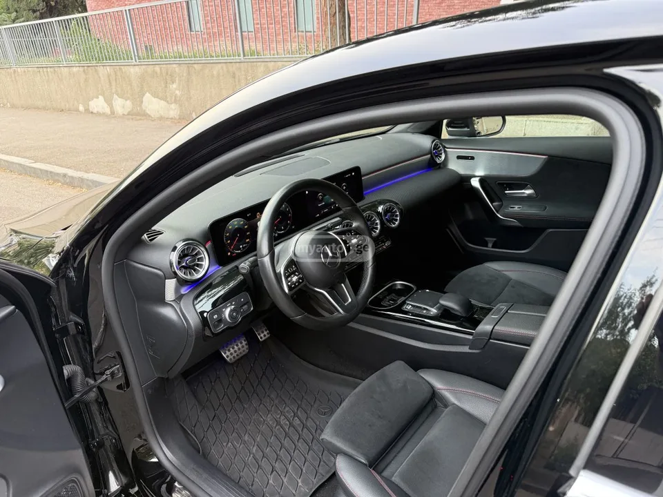 Mercedes-Benz A 220 2022 — миниатюра 5