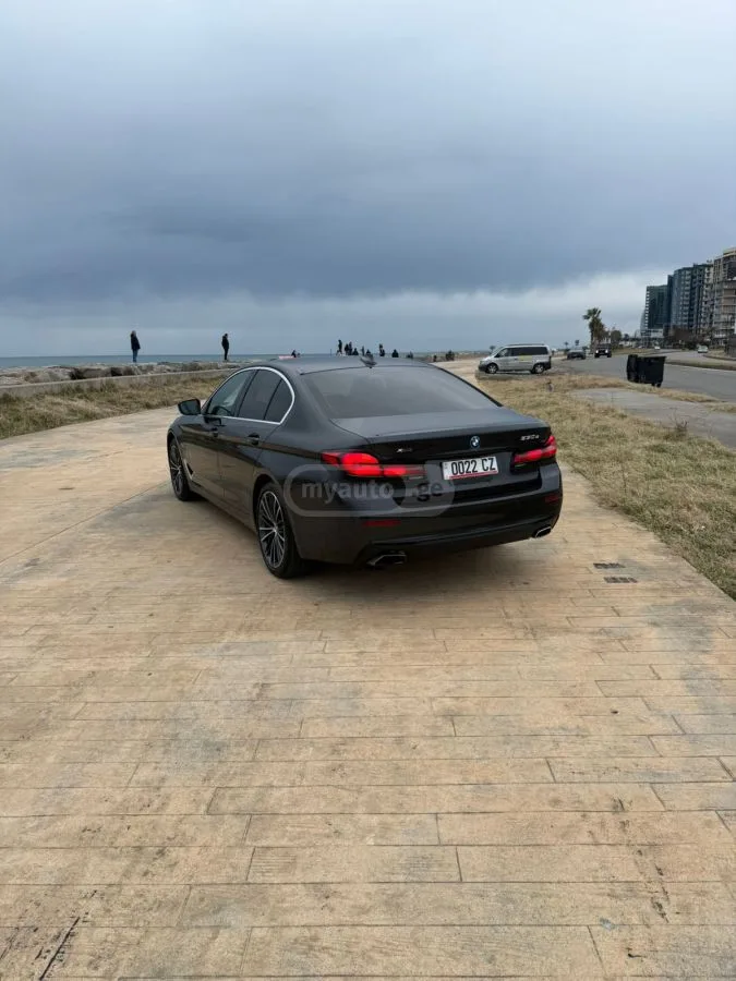 BMW 530 184 2023 — миниатюра 2