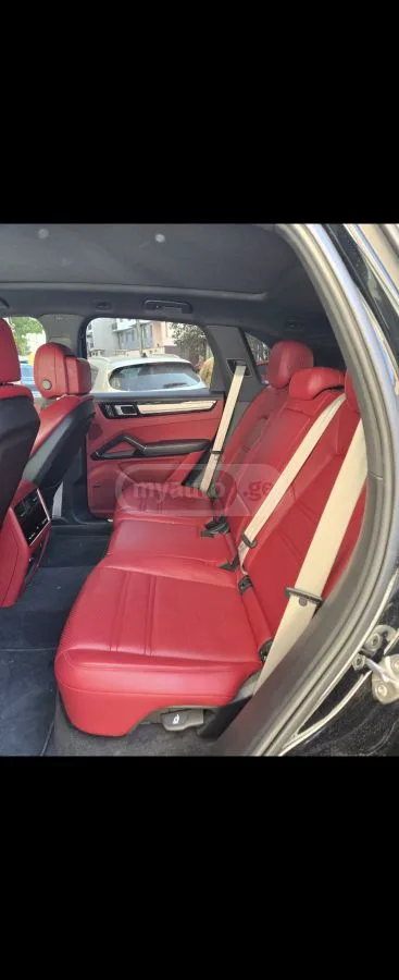 Porsche Cayenne 2022 — миниатюра 4