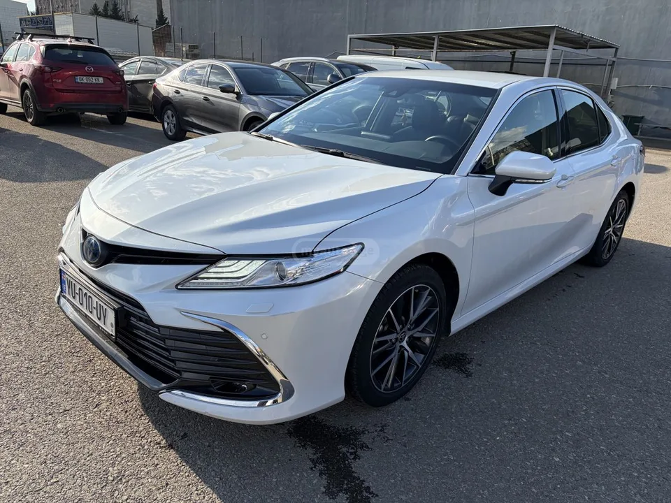 Toyota Camry 2022 — миниатюра 2