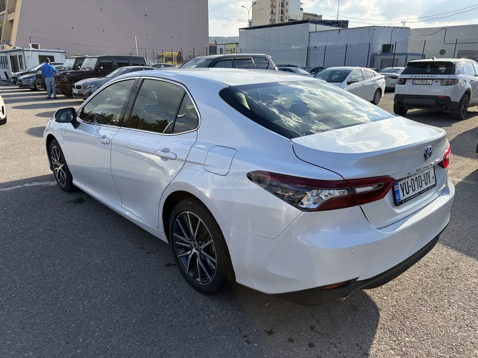 Toyota Camry 2022 — миниатюра 5