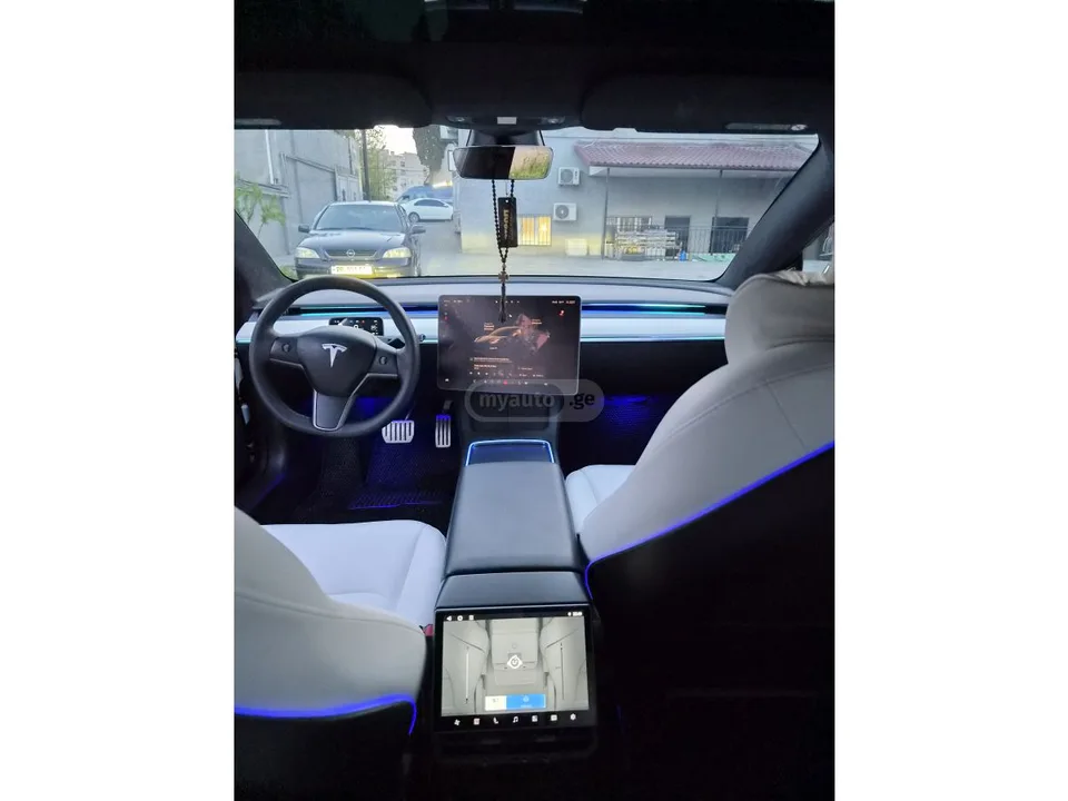 Tesla Model 3 Performance 2022 — миниатюра 4