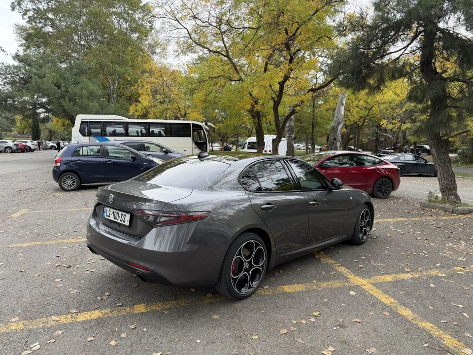 Alfa Romeo Giulia Ti-Sport 2024 — миниатюра 4