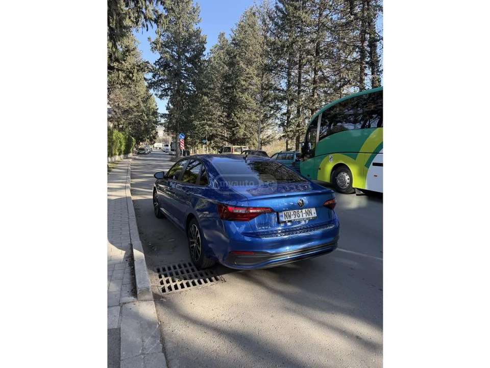 Volkswagen Jetta SPORT 2023 — миниатюра 5
