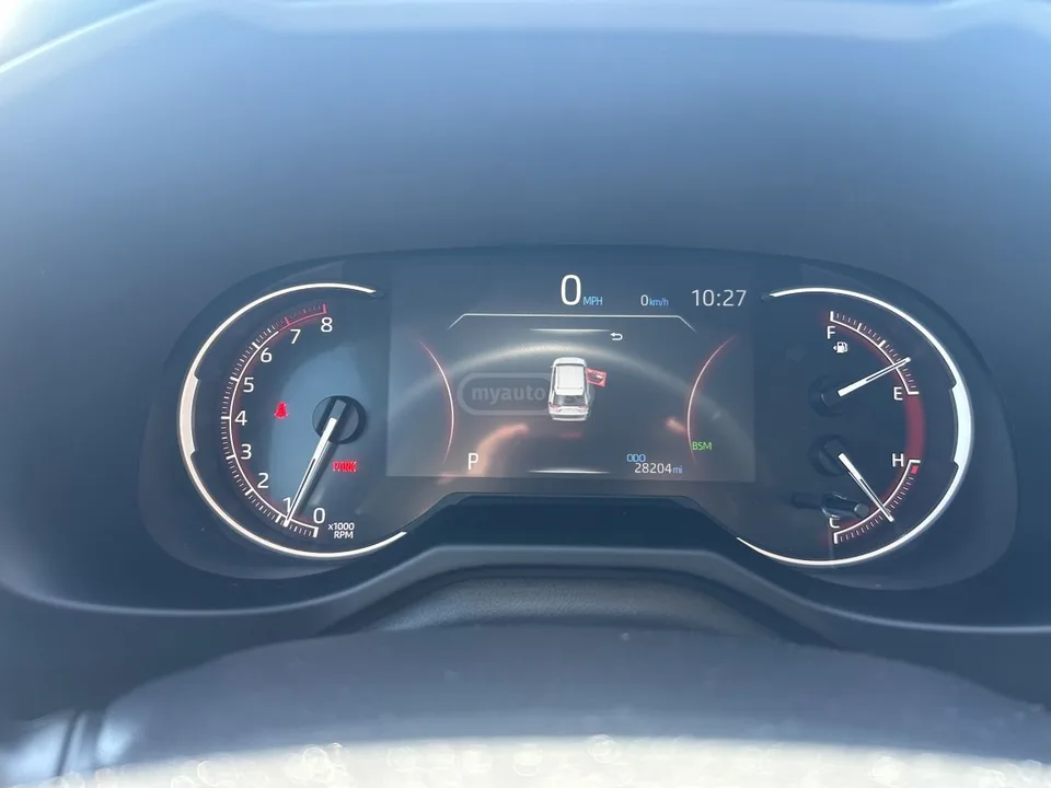 Toyota RAV 4 XLE 4dr All-Wheel Drive Automa 2023 — миниатюра 5