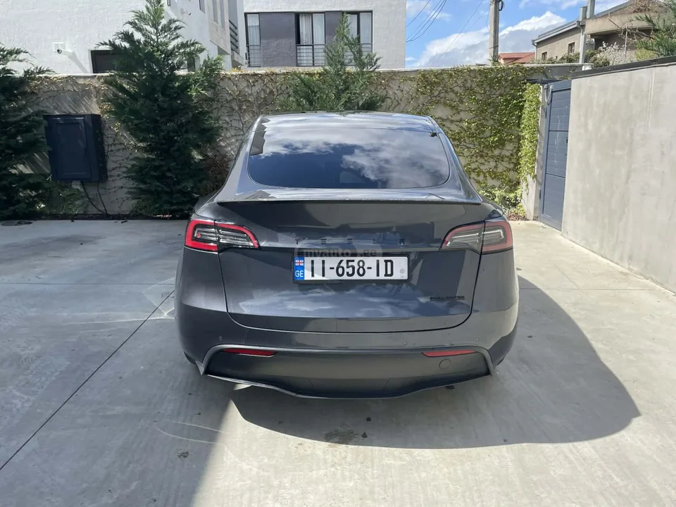 Tesla Model Y Performance 2023 — миниатюра 4