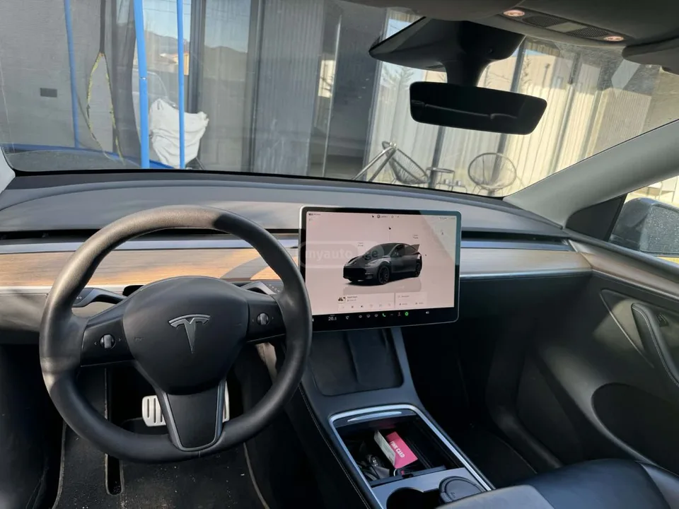 Tesla Model Y Performance 2023 — миниатюра 5