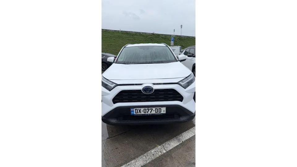 Toyota RAV 4 XLE 4dr All Wheel Drive CVT 2024 — миниатюра 2