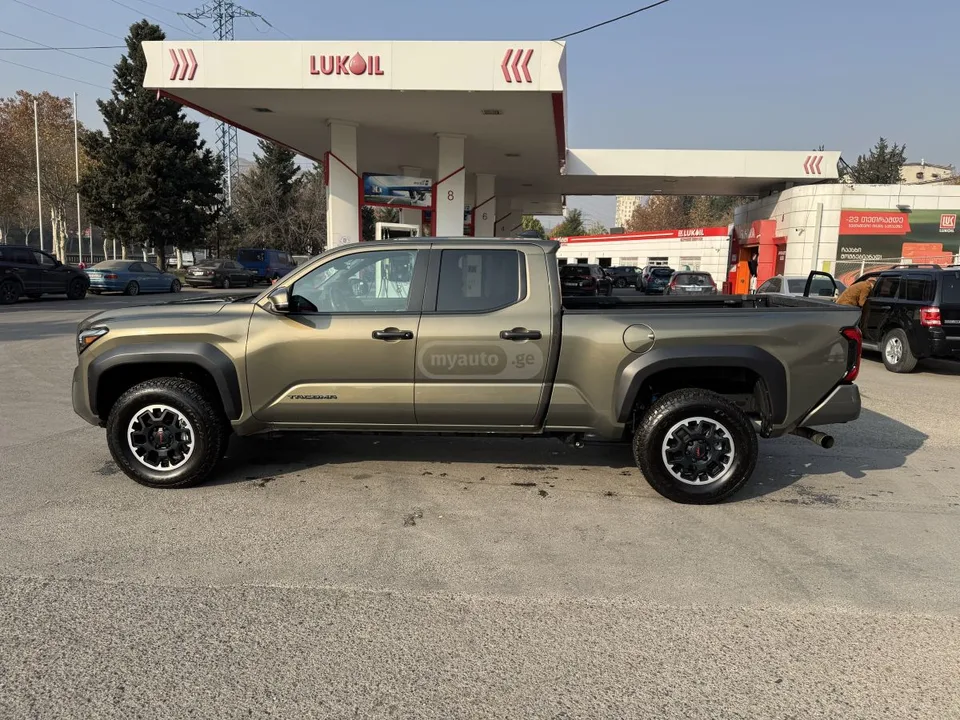 Toyota Tacoma 2024 — миниатюра 3