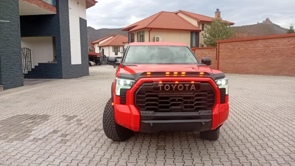 Toyota Tundra TRD Pro 4x4 CrewMax 5.5 ft. bo 2022 — фото 1, купить с доставкой в Москву