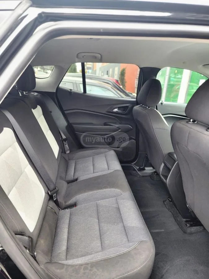 Chevrolet Trax Crossover 2023 — миниатюра 3