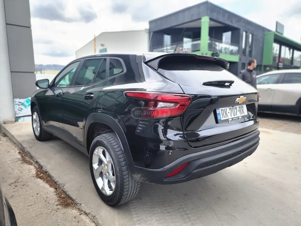 Chevrolet Trax Crossover 2023 — миниатюра 4