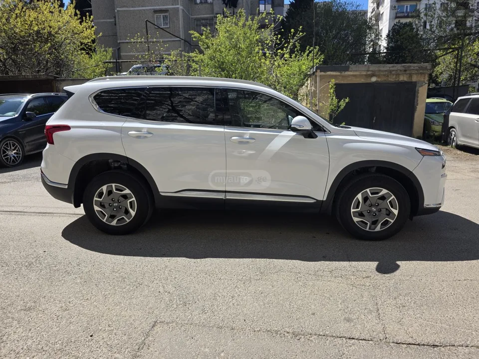 Hyundai Santa FE 2023 — миниатюра 5