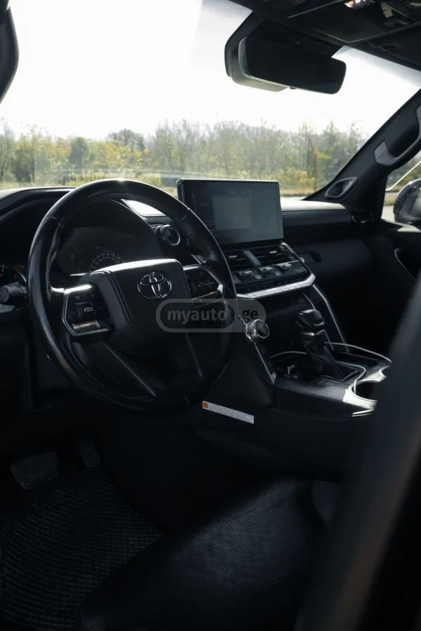 Toyota Land Cruiser 2022 — миниатюра 4