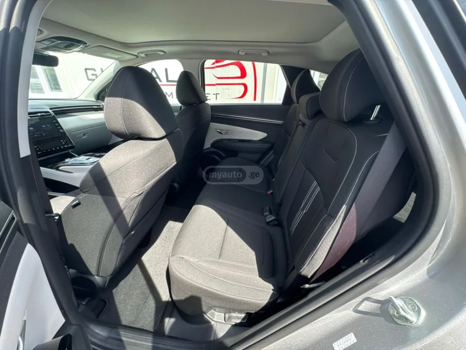 Hyundai Tucson 2022 — миниатюра 3