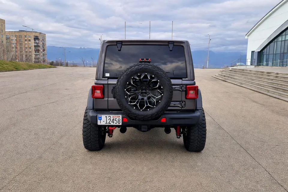 Jeep Wrangler Rubicon 4dr 4x4 Automatic 2023 — миниатюра 3