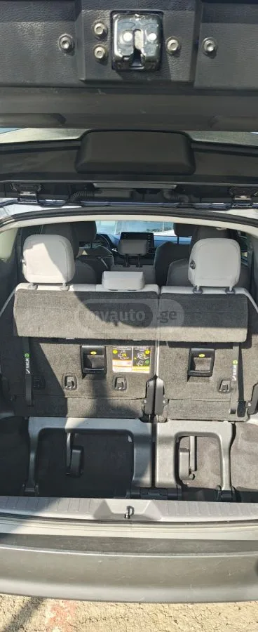 Toyota Sienna LE 8 Passenger 4dr All-Wheel D 2022 — миниатюра 5