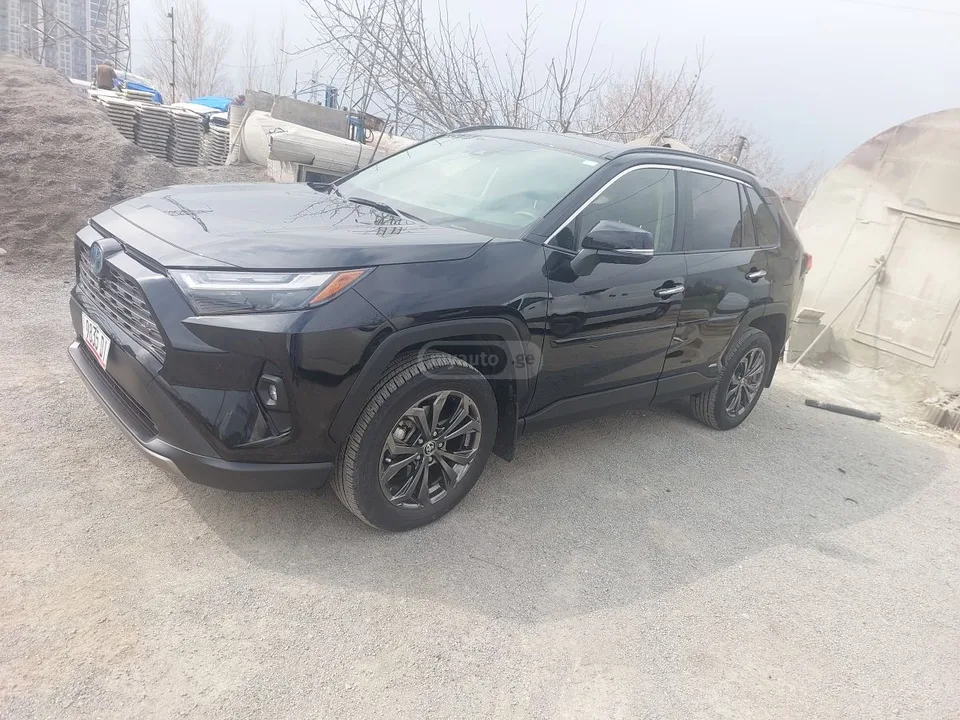 Toyota RAV4 Limited 4dr All-Wheel Drive CV 2023 — миниатюра 3