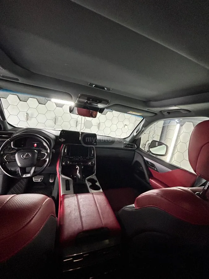 Lexus LX 600 F-sport 2023 — миниатюра 3