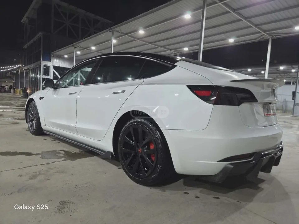 Tesla Model 3 Standart 2023 — миниатюра 3