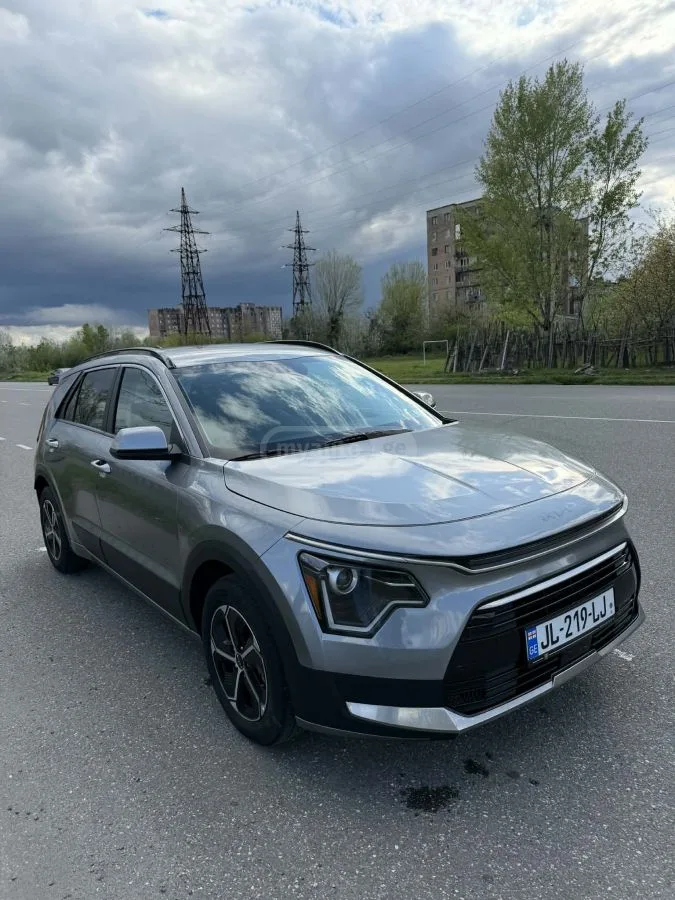 Kia Niro LX 2024 — фото 1, купить с доставкой в Москву