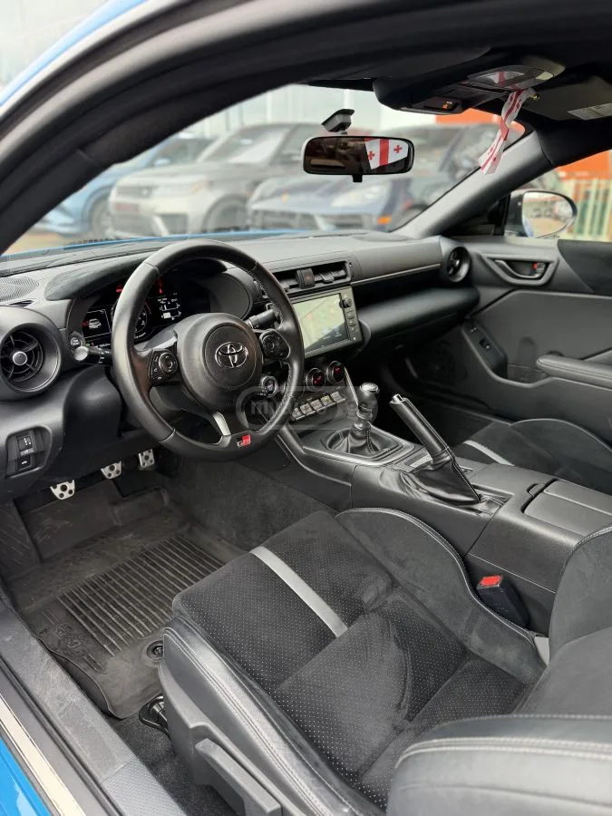Toyota GR86 Premium 2dr Coupe Manual 2022 — миниатюра 5