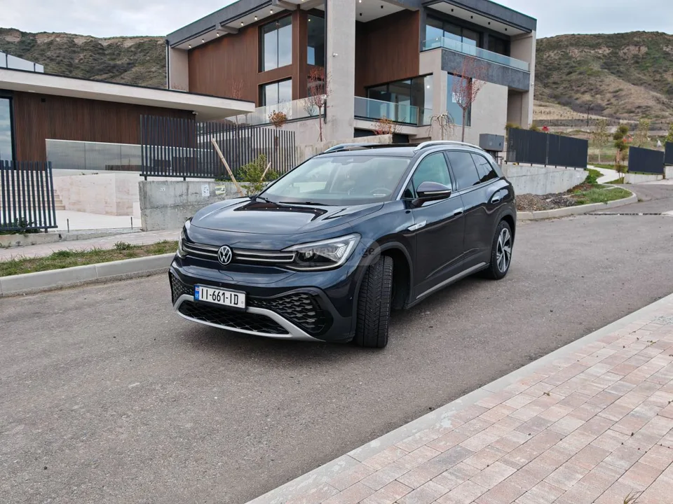 Volkswagen ID 6 PRO 2022 — фото 1, купить с доставкой в Москву