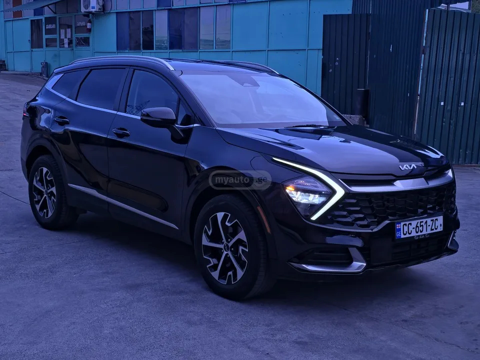 Kia Sportage Limited 2022 — фото 1, купить с доставкой в Москву