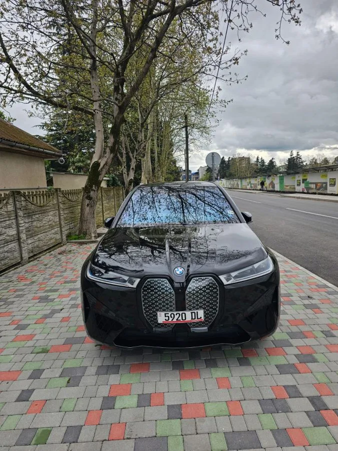 BMW IX 2023 — фото 1, купить с доставкой в Москву