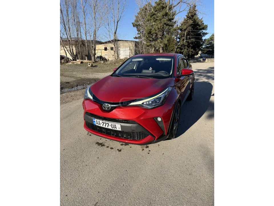 Toyota C-HR Limited 4dr Front-Wheel Drive 2022 — фото 1, купить с доставкой в Москву