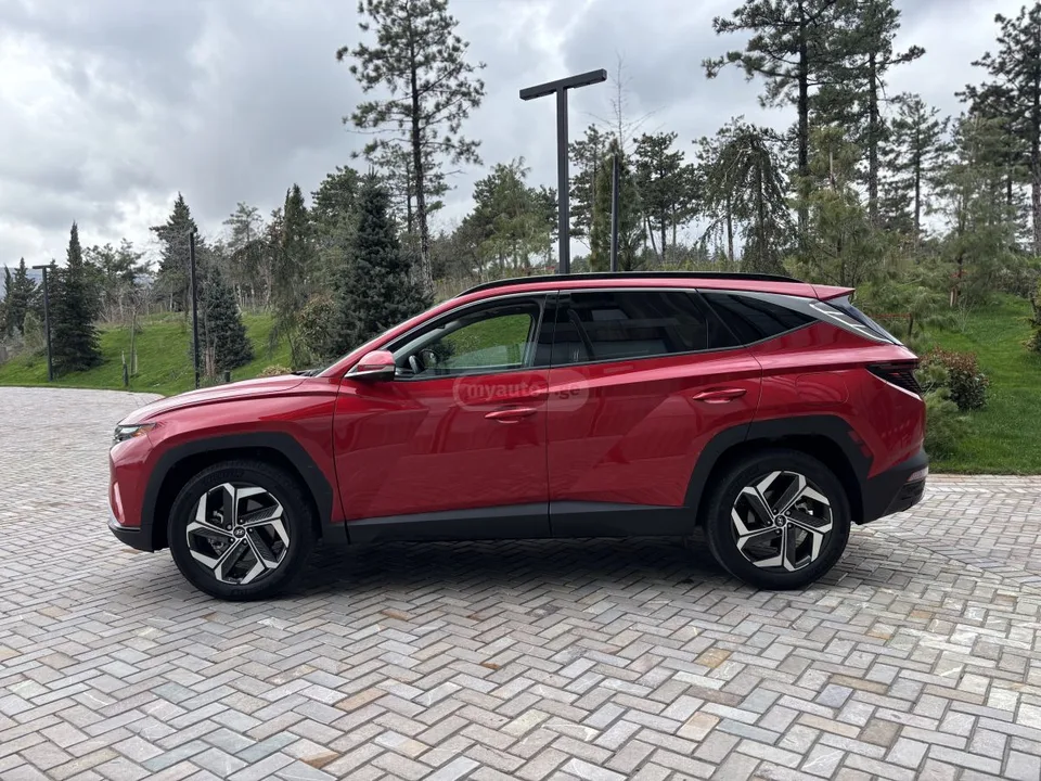 Hyundai Tucson Limited 4dr All-Wheel Drive Au 2023 — миниатюра 3