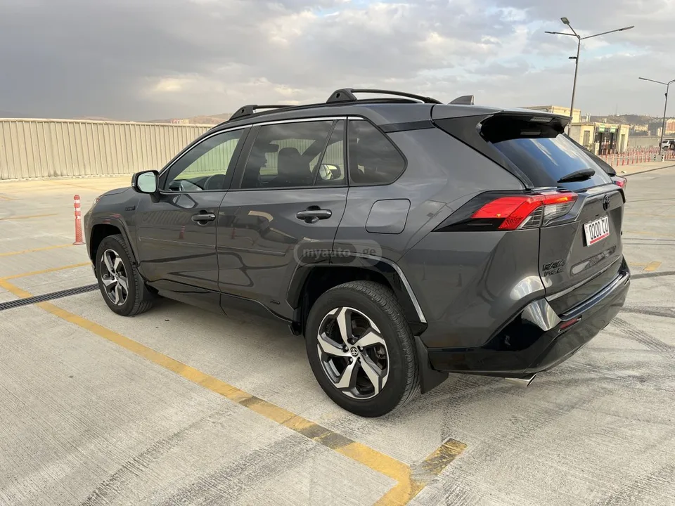 Toyota RAV4 2022 — миниатюра 3