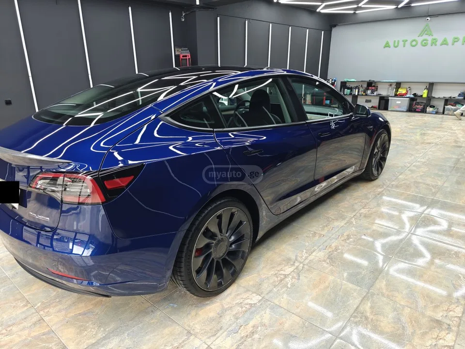 Tesla Model 3 Performance 2023 — миниатюра 3