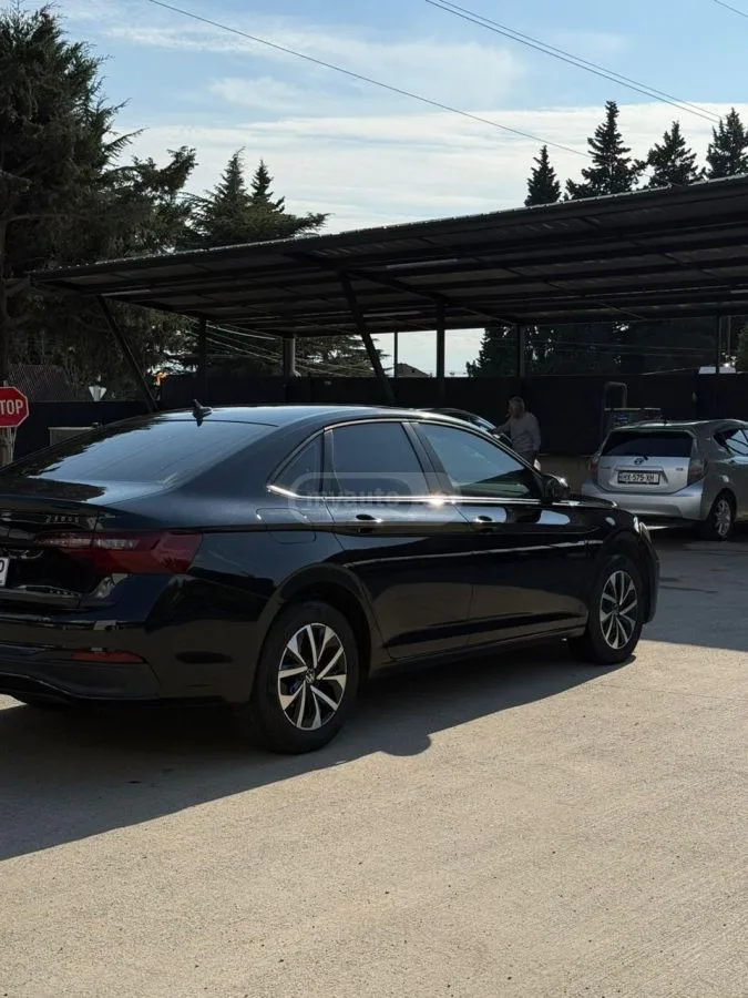 Volkswagen Jetta 2024 — миниатюра 3