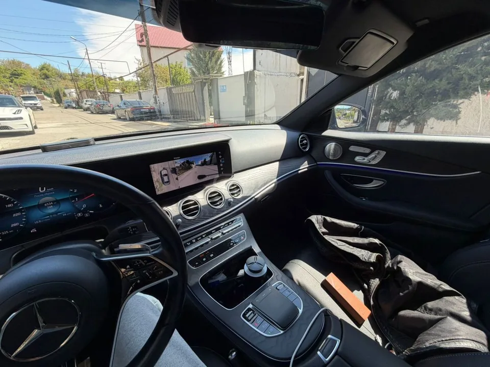 Mercedes-Benz E 350 2023 — миниатюра 5