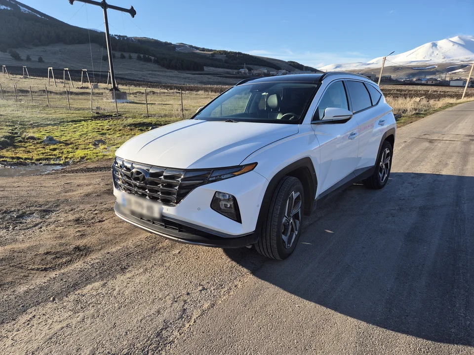 Hyundai Tucson Limited 4dr All-Wheel Drive Au 2023 — миниатюра 2