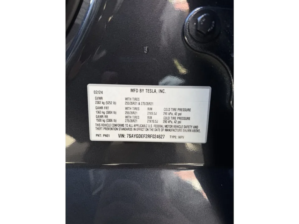 Tesla Model Y 2024 — миниатюра 4