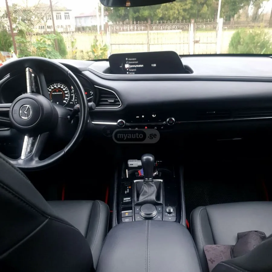 Mazda CX-30 2023 — фото 1, купить с доставкой в Москву