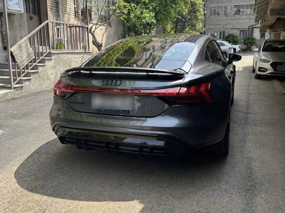 Audi E-Tron 2022 — миниатюра 3